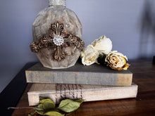 Load image into Gallery viewer, LES CROIX - IOD Mould
