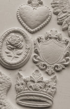 Load image into Gallery viewer, HERALDRY (6x10&quot;) - IOD Mould
