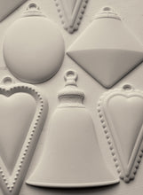 Load image into Gallery viewer, Bibelots 2 - IOD Mould
