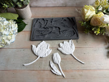 Load image into Gallery viewer, TULIPS - IOD Mould

